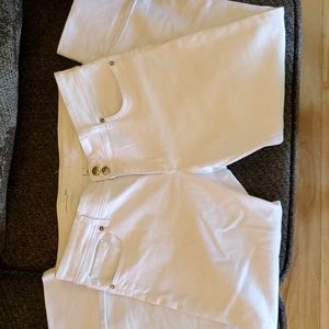 Kut from the Kloth Cameron straight legged jeans, cuffed, white, sz 10